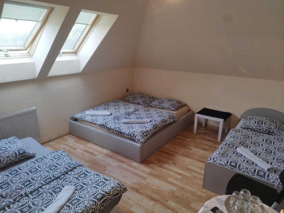 ブンツラウ ペンショナット U ヘレナ Bed & Breakfast エクステリア 写真