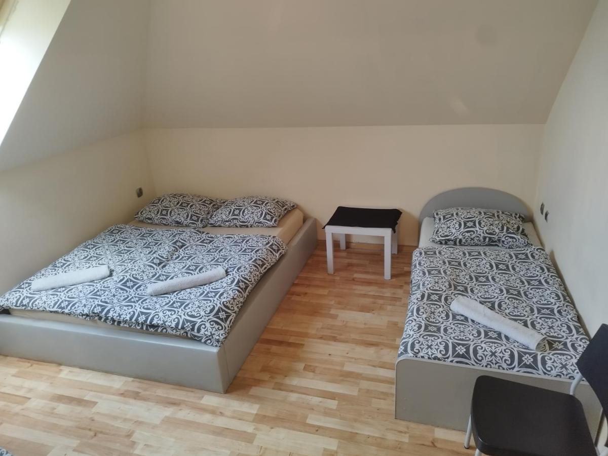 ブンツラウ ペンショナット U ヘレナ Bed & Breakfast エクステリア 写真
